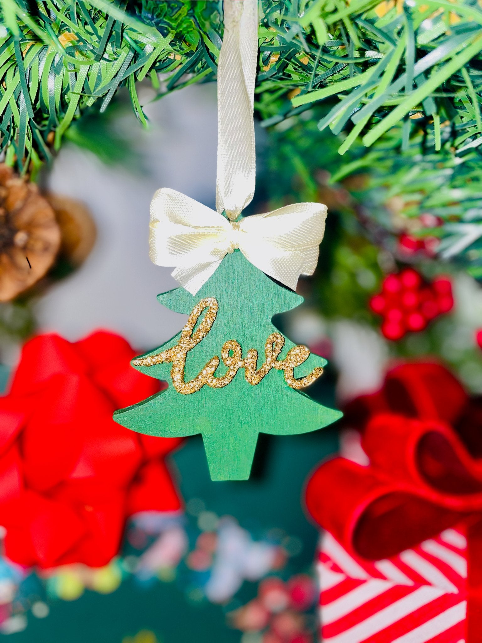 Christmas Tree Shaped Love Decoration - KLC Creation